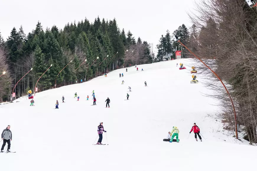 Starea pârtiilor din România: ce pârtii de schi sunt deschise și cât costă un skipass